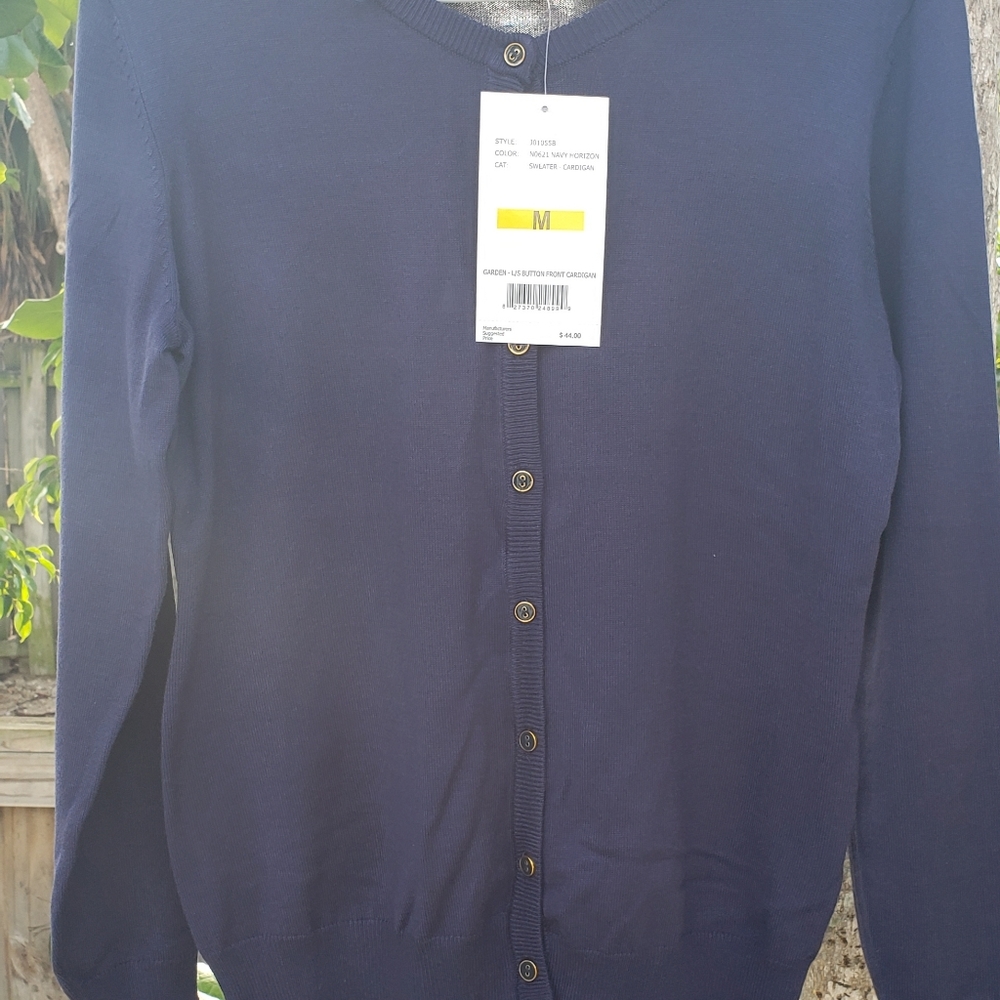 buttoned sweater - Picture 4 of 4